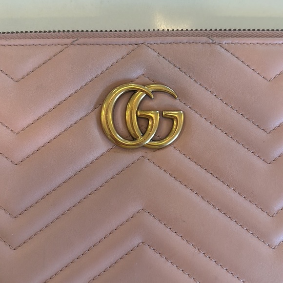 Gucci clutch- Barbie pink! - Picture 4 of 6